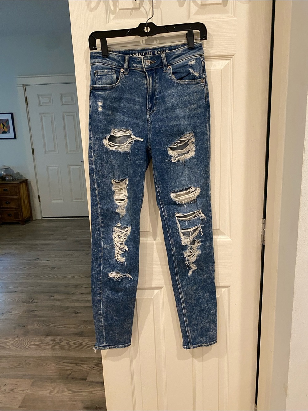American Eagle Outfitters Distressed Medium Blue Skinny Jeans